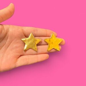 mango gold medium size star stud earrings!